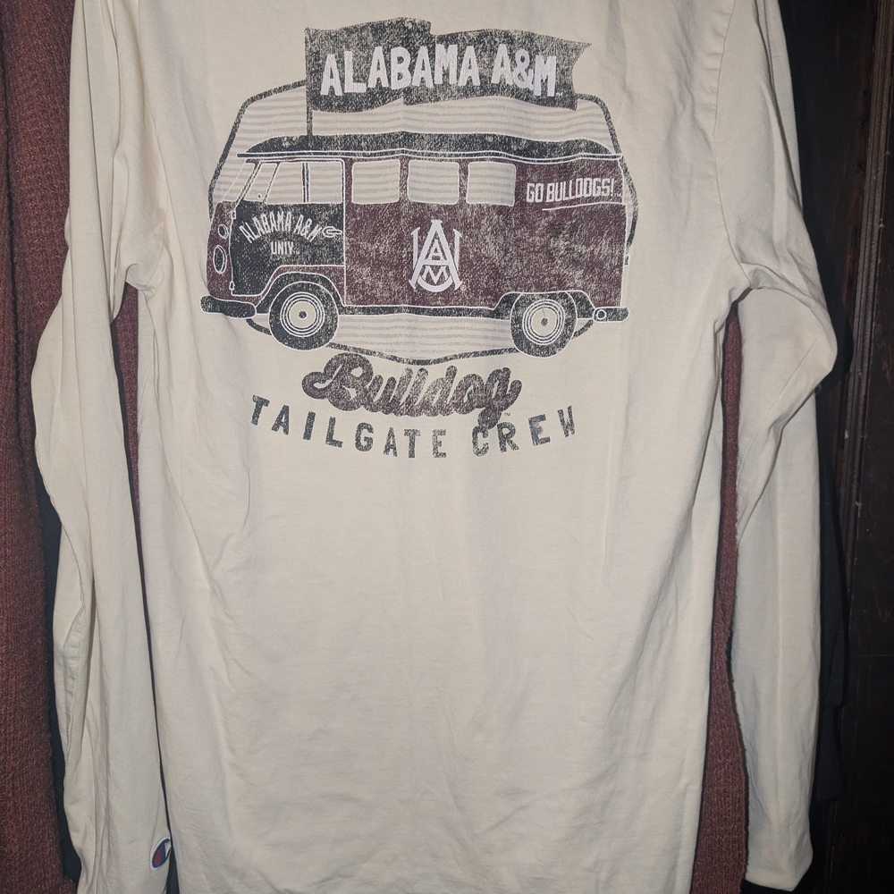 Nwot Champion Cream Long Sleeve Tee